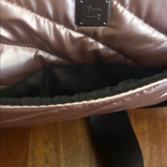 THINK ROYLN Metallic Pink Crossbody Bag - Picture 4 of 5